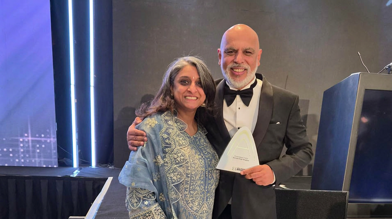 Bal Sanghera collecting the Asian Achievers Award